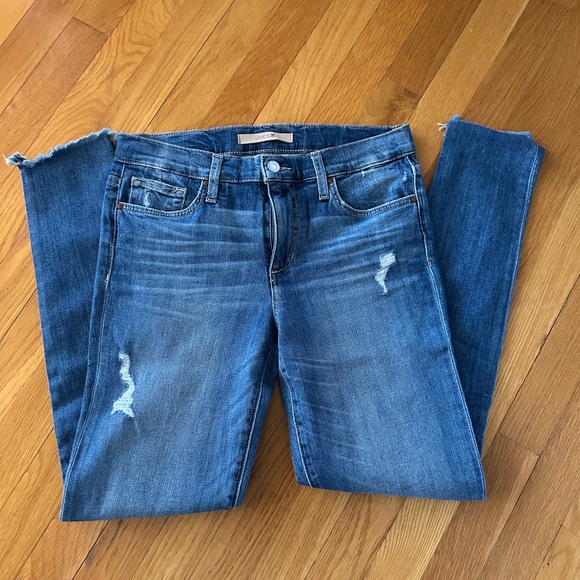 Joe’s Skinny Distressed Ankle Jean, Size 27 - Picture 2 of 5